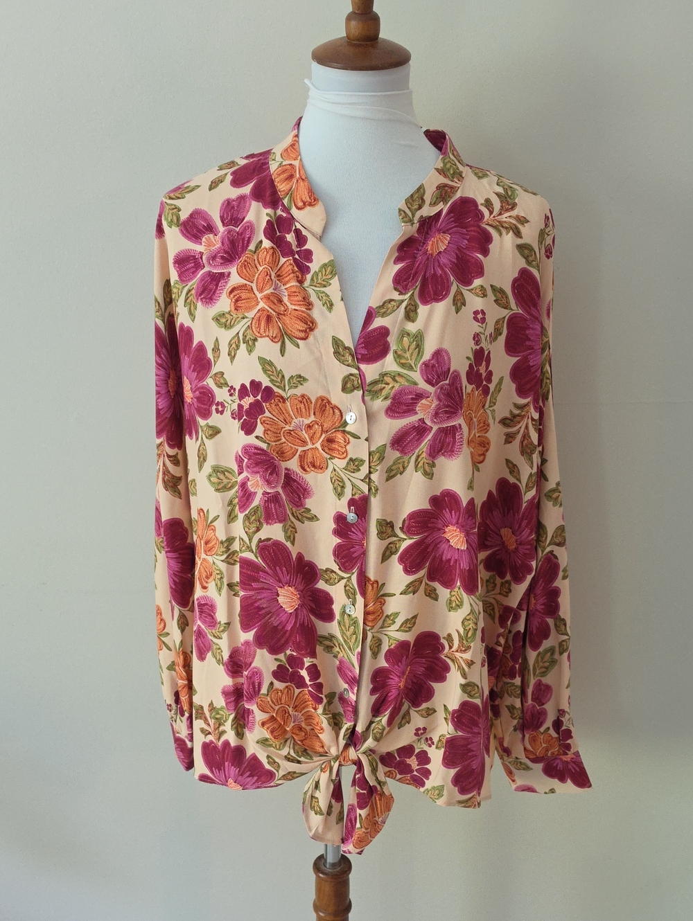 Cece Floral Tie-Front Blouse - Cream with Pink & Orange Flowers Brand New